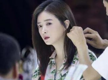 蒋欣当众骂孙俪贱人，拆散别人的恋情，和刘涛从闺蜜变路人，你怎么看？