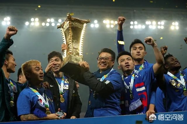 今天上海绿地申花和广州恒大都踢平了，而且申花更让人堪忧，对今天的比赛，你怎么看？