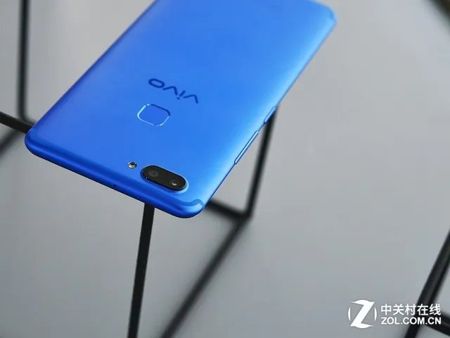 高颜值全面屏手机 上京东买vivo X20蓝