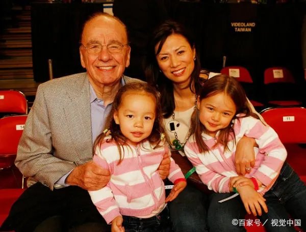 那个离婚分得百亿家产的邓文迪，如今过得怎么样了？