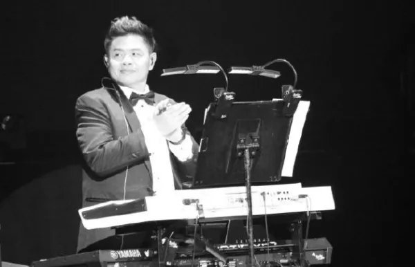 周慧敏悼念已逝音乐人、太极乐队成员唐奕聪，她与唐奕聪有着怎样的渊源？