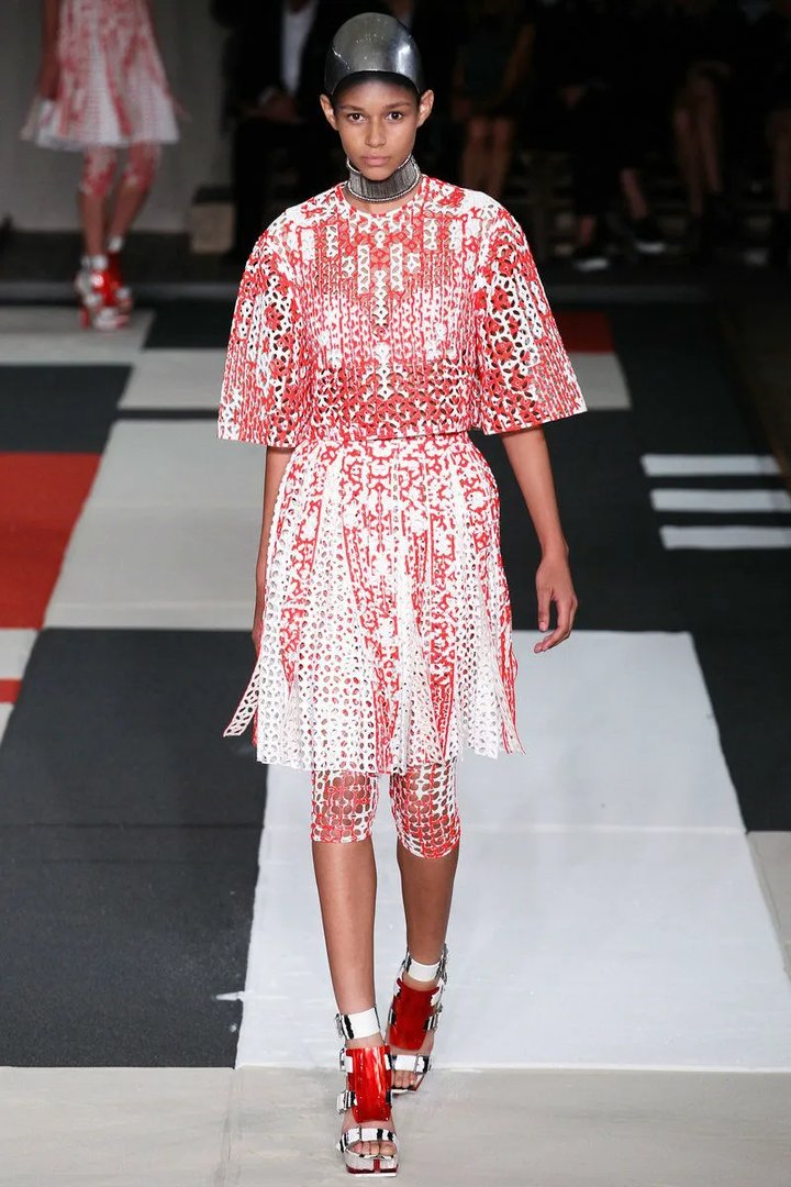 【设计快讯】巴黎时装周直击-2！Alexander McQueen 2014春夏女装