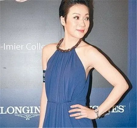 黄智贤老婆究竟是谁 获最佳男配角现场向太太示爱