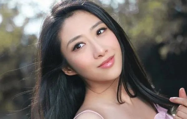 刘思彤的老公是谁,刘思彤多少岁