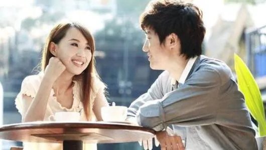 女朋友问我爱她什么怎么回答 爱一个人应该怎么去爱