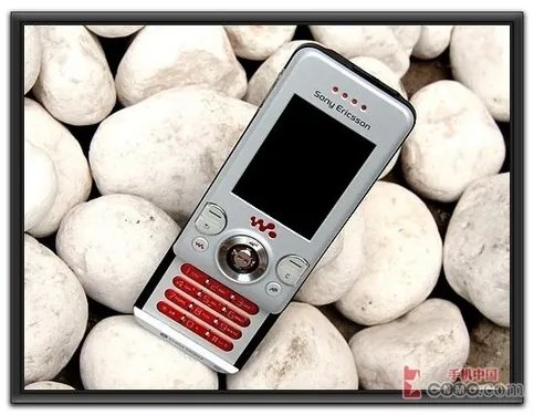 我爱摇摆音乐 索爱超薄滑盖机W580详评