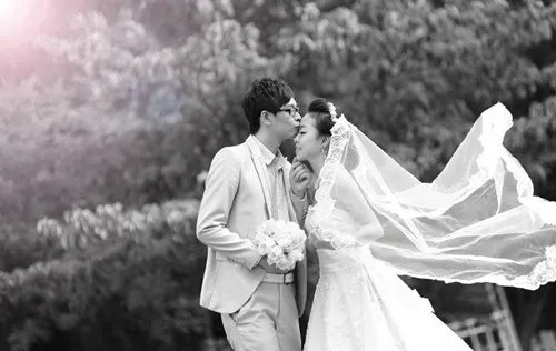 经典婚纱照拍照姿势　婚纱照拍照技巧
