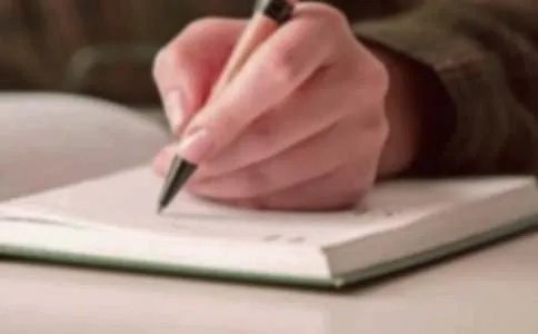 咱们班里的新鲜事作文