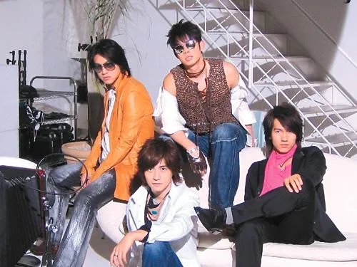 为什么当初F4这么火，现在杳无音讯？