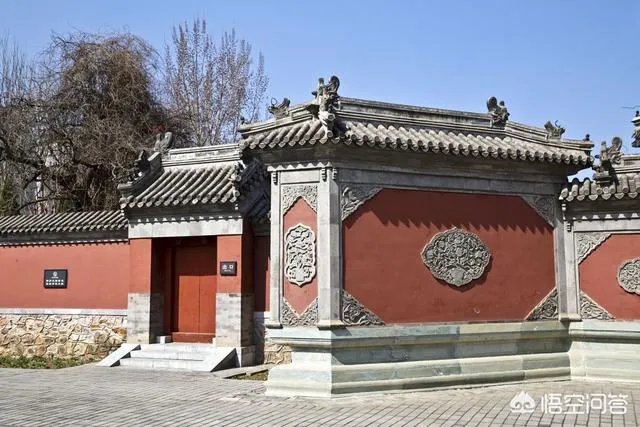 北京的北顶娘娘庙在奥林匹克公园里吗？有什么故事吗？是否开放呢？