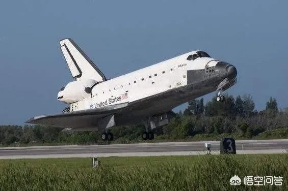 美国SpaceX公司的载人版“龙”飞船成功返回地球，它的组合伞减速技术比单伞难在哪里？