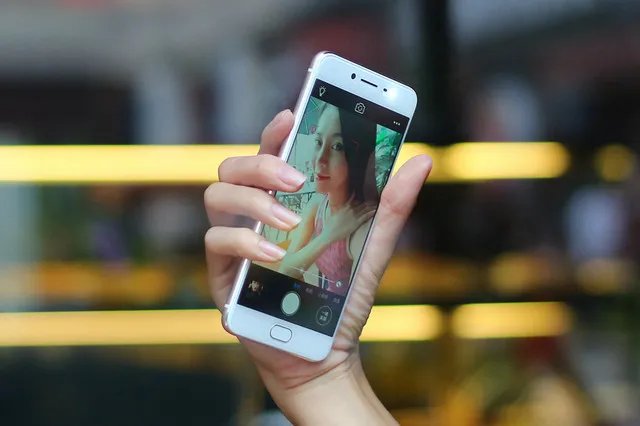 vivo X7为何如此热卖?美女亲测给你答案!