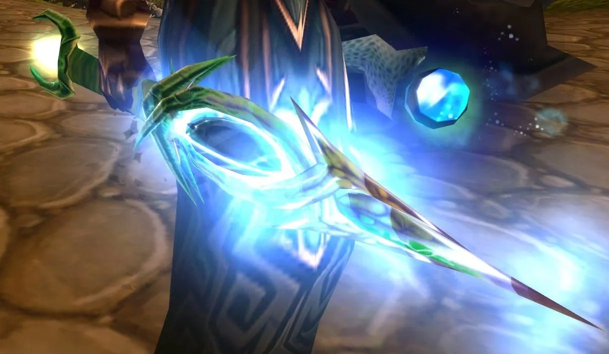 镶玉水晶匕首的图片展示