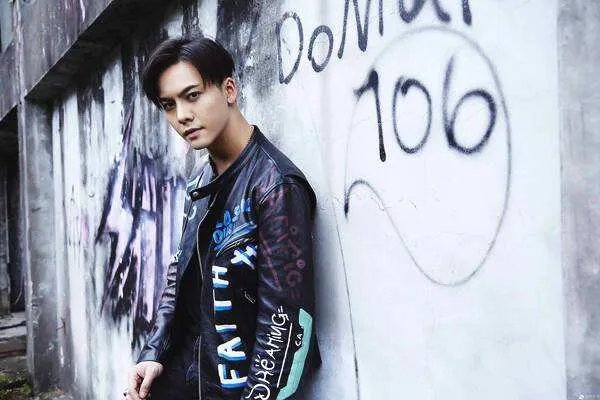 蔡卓妍和陈伟霆分手的真正原因是什么？