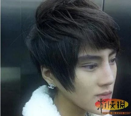 都是些神马玩意 网络红人超奇葩的“锥子脸”