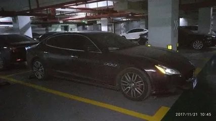 女司机倒车连撞，倒车该注意哪些事项