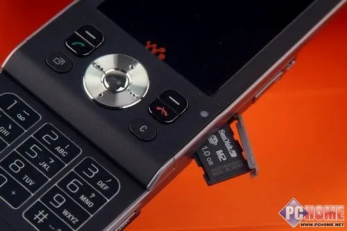 按键布局与手感 M2记忆棒扩展