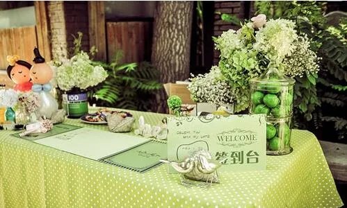 婚庆签到台布置图片 结婚签到台都要摆什么