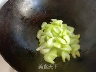 西芹腰果