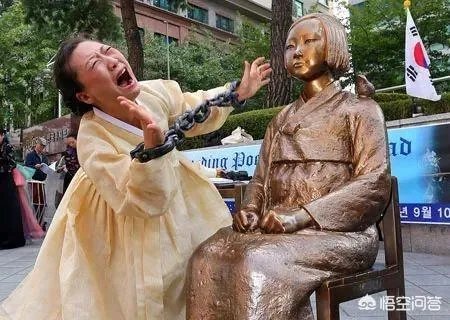 在“慰安妇”协议上,文在寅再展“变色龙”本色,你怎么看?