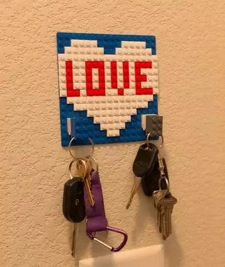 乐高积木们，你们躺在收纳箱里还好吗？