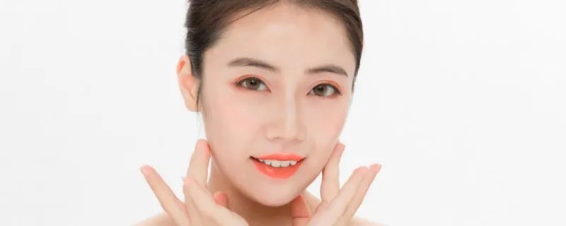 卸妆油的正确用法 卸妆油该怎么用