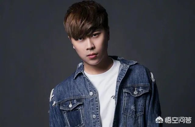 B站UP松鼠发布道歉，当年锤卢本伟的视频可能出错了，你觉得卢本伟当年真的开挂了么？