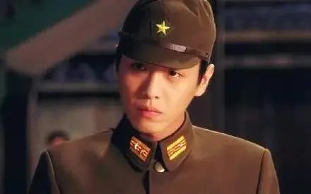 从曾经被群嘲到如今爆的张若昀，他究竟是如何成功逆袭的？