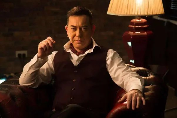 黄秋生作为影帝，为何他会说刘德华、梁朝伟等人是香港电影最后的传奇？