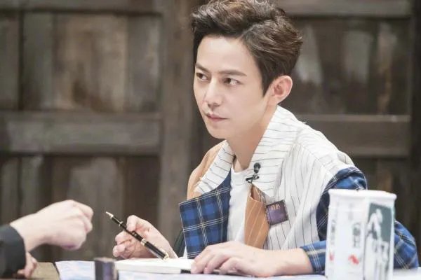 何炅老师号称“救场王”，他有哪些“战绩”？