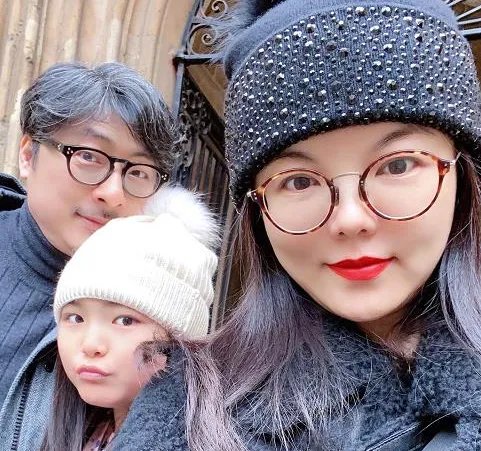 李湘自曝北京房产多到记不清，她到底有多少钱？