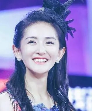 谢娜做手工娃娃是给自己的宝宝吗？