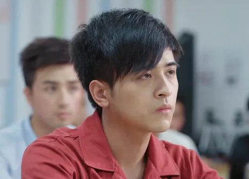 如何分辨一个男的是情窦初开还是阅人无数？