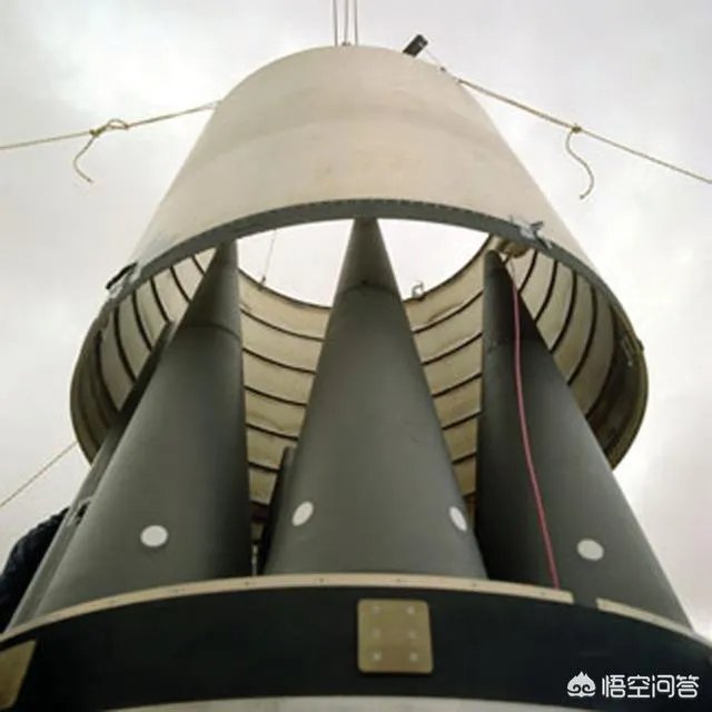 原子弹能炸出多深的坑？