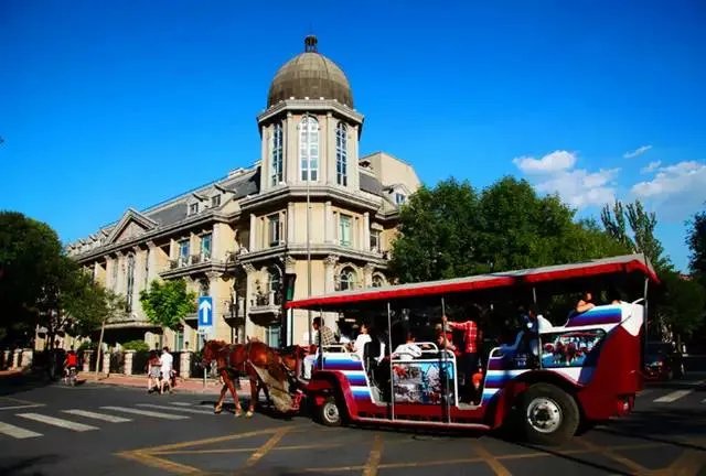 天津欢乐谷和北京欢乐谷哪个好玩？