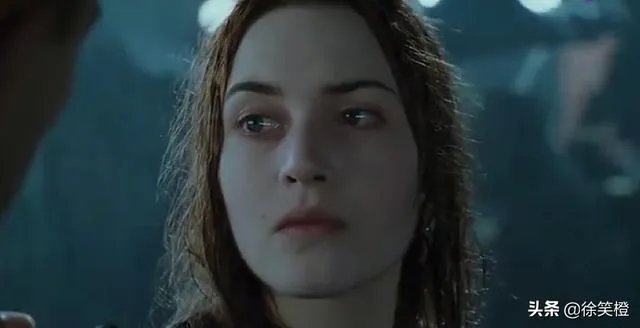 老版《泰坦尼克号》里面的穿帮镜头你知道吗?