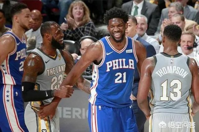 如何看待湖人和76人竖立广告牌招募詹姆斯？詹姆斯会有决定三吗？