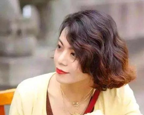 还记得复旦教授陈果吗?当初因为念错两字被大众笑话,她后来怎么样了?