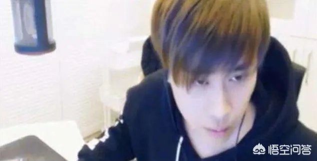 B站UP松鼠发布道歉，当年锤卢本伟的视频可能出错了，你觉得卢本伟当年真的开挂了么？