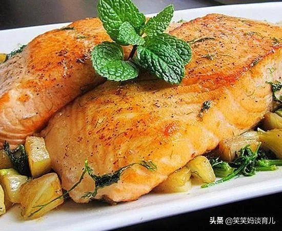 各地纷纷下架三文鱼，现在三文鱼还能吃吗？