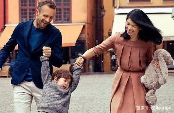 吕燕被称国内“最丑”超模，却嫁法国豪门，如今过得怎样？