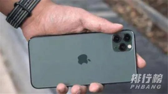 iPhone12首批货已售罄_iphone12销量会超过iphone11吗