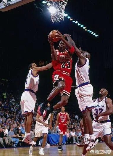 NBA季后赛中拿40+三双有多难呢？历史上完成次数最多的是谁呢？