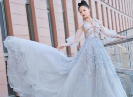 张韶涵再谈妈妈，几度哽咽，她和母亲之间发生了哪些纠葛？