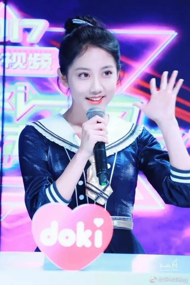 SNH48李艺彤对直播骂人事件道歉，你会原谅她吗？