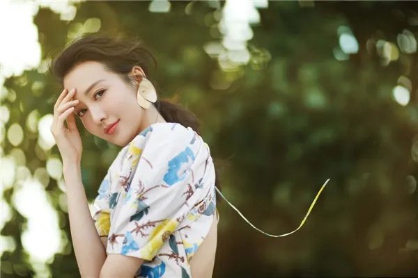 王鸥状告杨幂粉丝索赔28万无关刘恺威，她们恩怨怎么这么深？