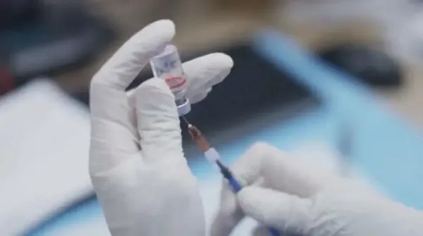 国产奥密克戎疫苗获批临床，接种该疫苗后就不会感染奥密克戎了吗？