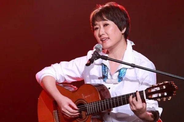 因拒绝生孩子被王刚抛弃的成方圆，后来是怎样报复的？