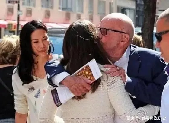 那个离婚分得百亿家产的邓文迪，如今过得怎么样了？