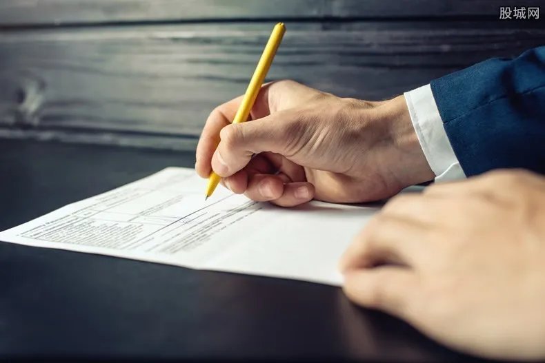 高校替课月入数千 大学为什么有替课的需求呢？